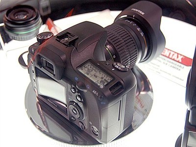 賓得K10D數碼相機與新能源技術開發(fā)的創(chuàng)新融合